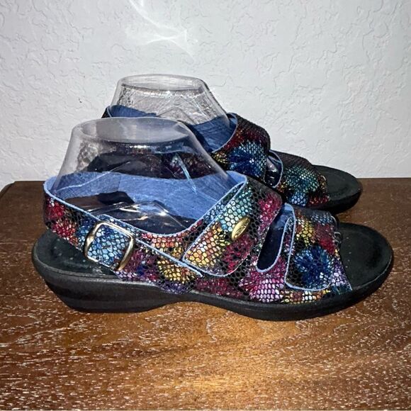 Flexus by Spring Step Double Strap SlingBack Sandal Shoes - Picture 2 of 8